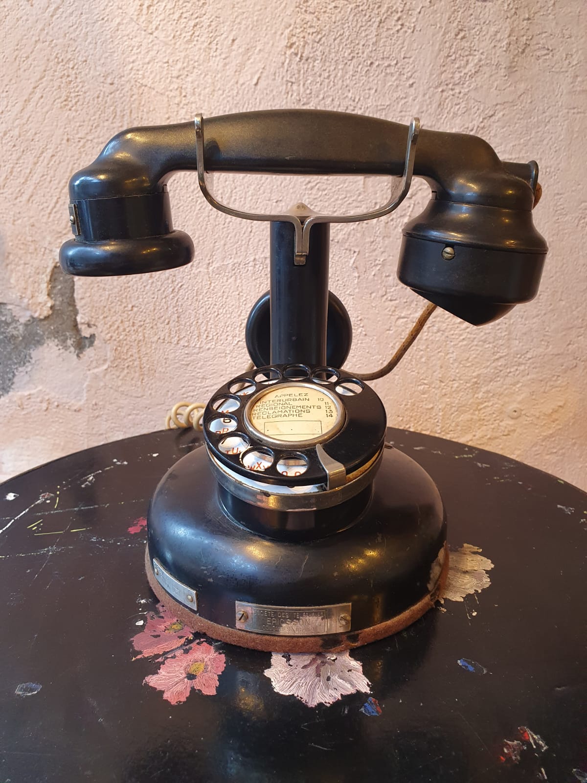 Téléphone M24