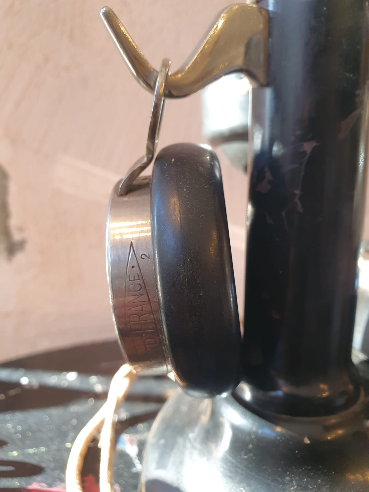 Téléphone M24