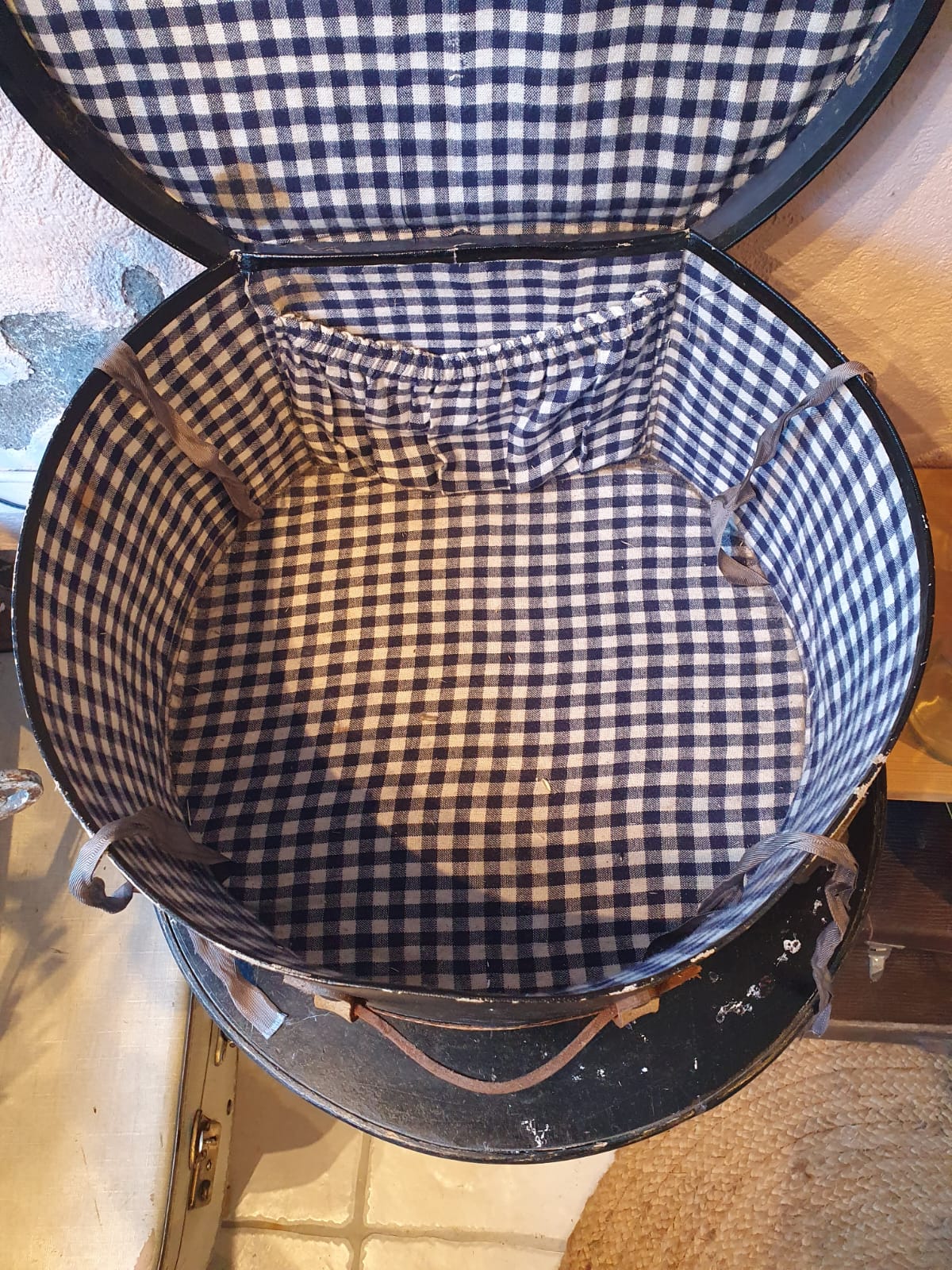 Boite à chapeau