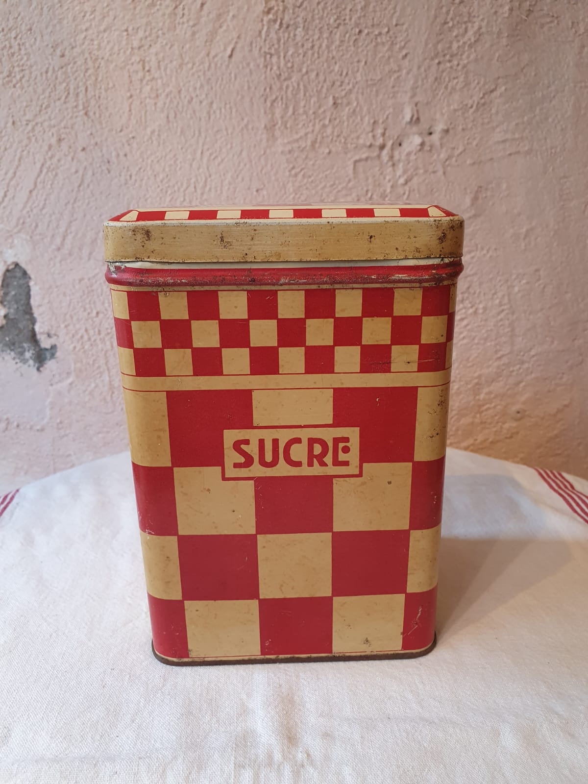 Boites "Lustucru"