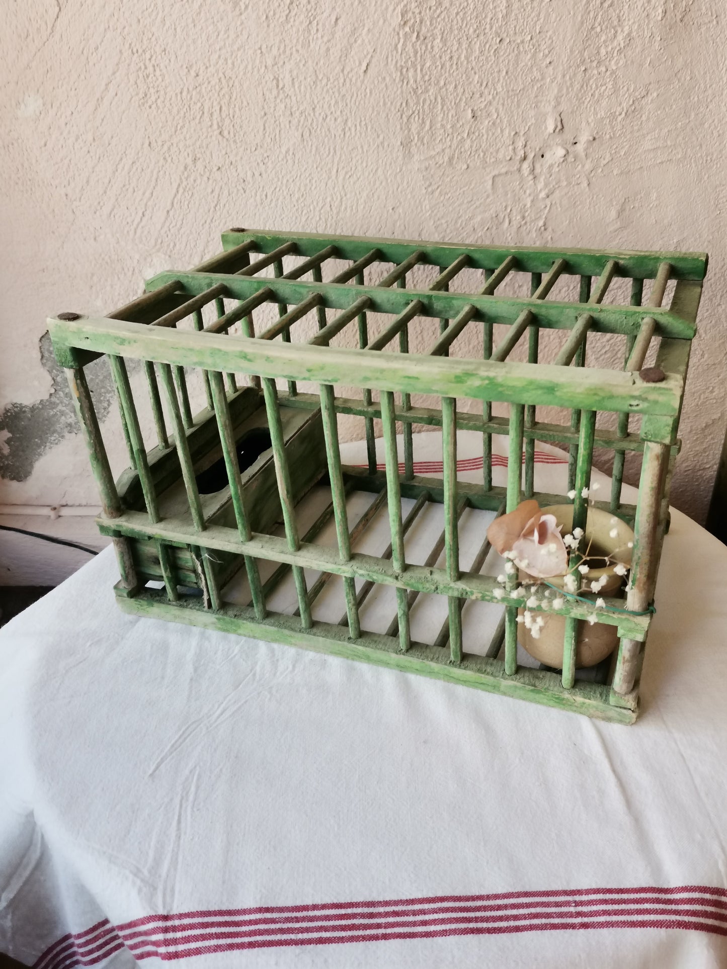 Cage en bois