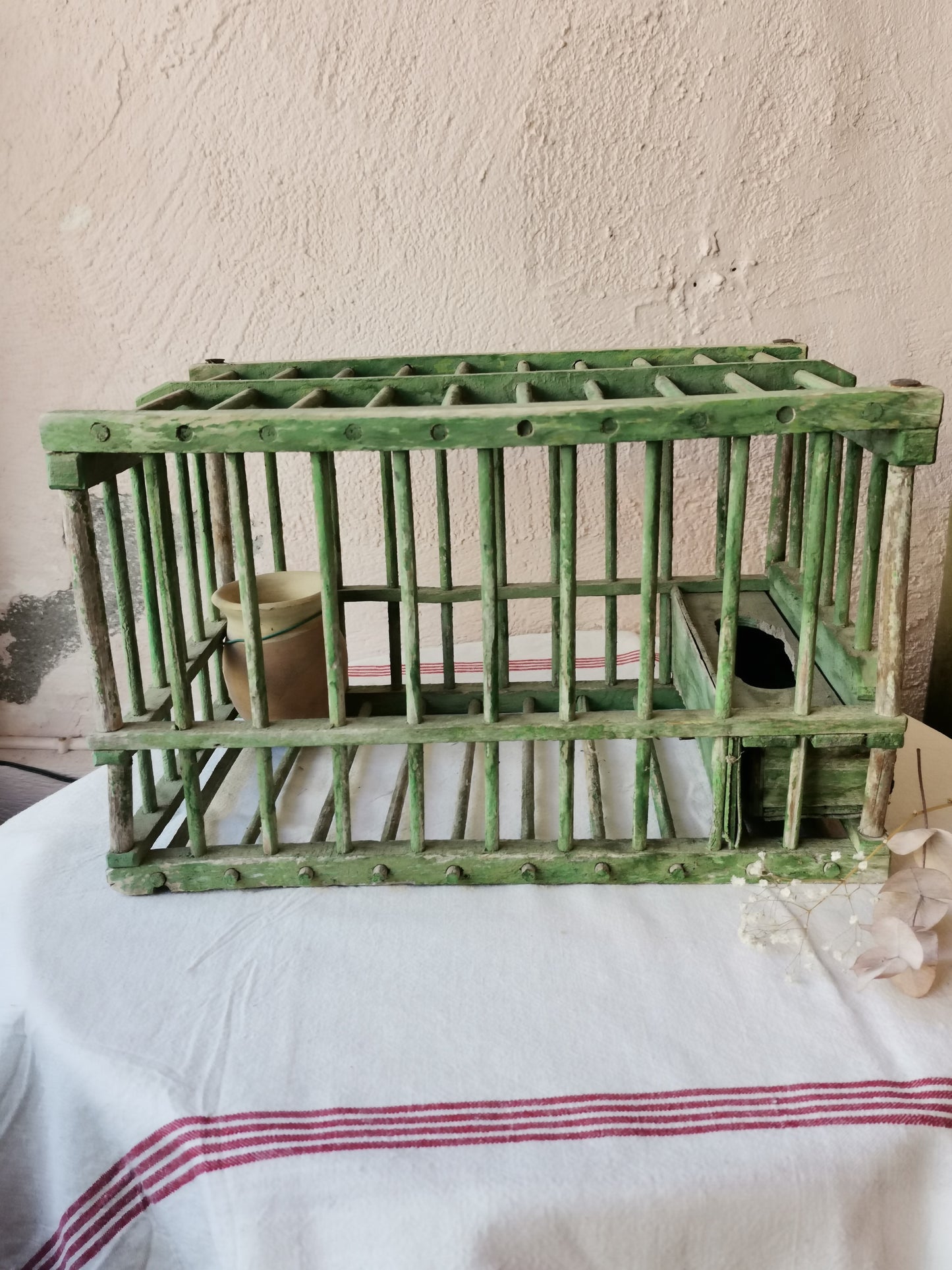 Cage en bois