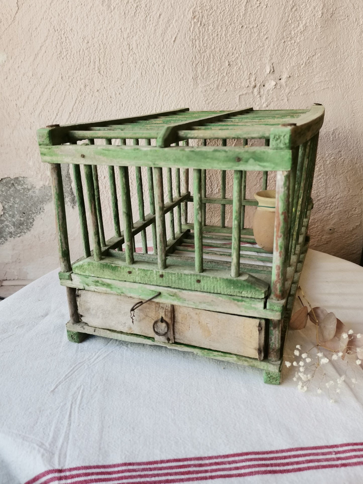 Cage en bois